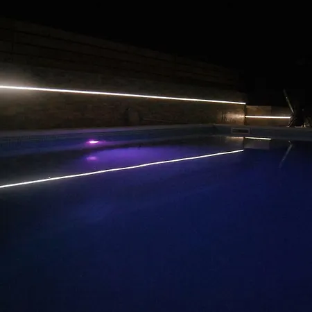 安奇卡公寓 公寓 希贝尼克